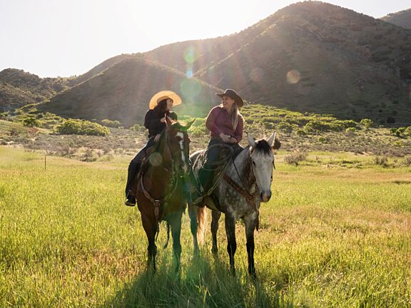 Summer Horseback Riding - Visit Pinedale, WY - 